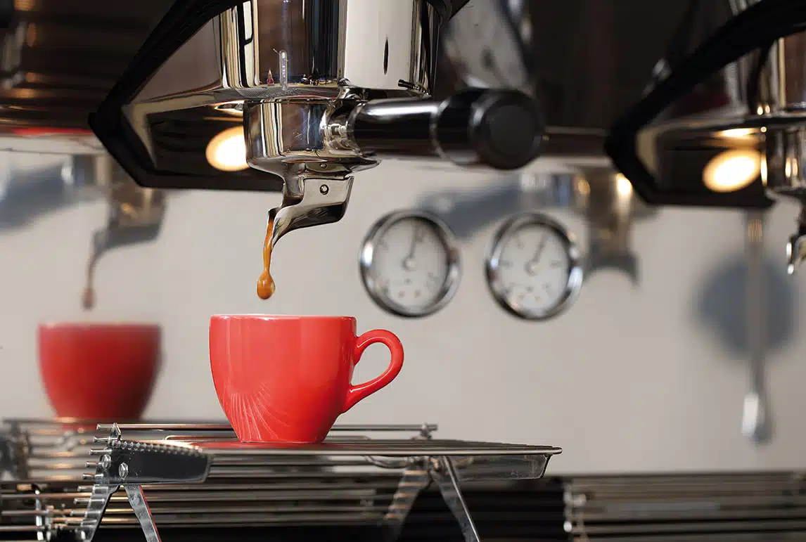 Une machine à expresso automatique